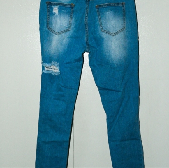 Light blue distressed jeans - Picture 6 of 7